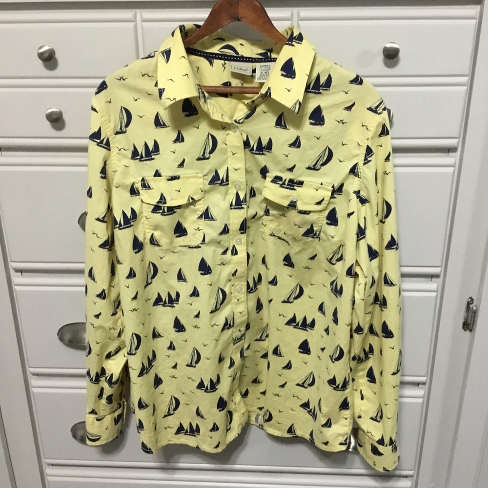 L.L.BEAN Yellow Blue Sailboats Seagulls Nautical Button Up Top Roll Sleeve XL